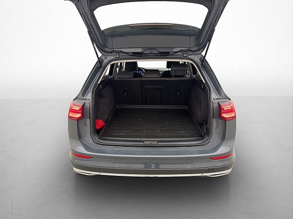 Volkswagen Golf Alltrack 23 of 28