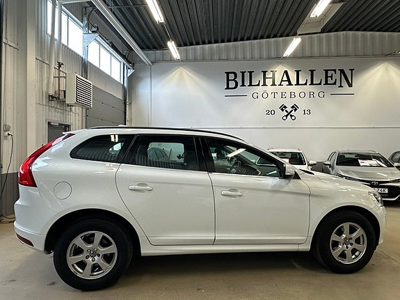 Volvo XC60 3 of 5