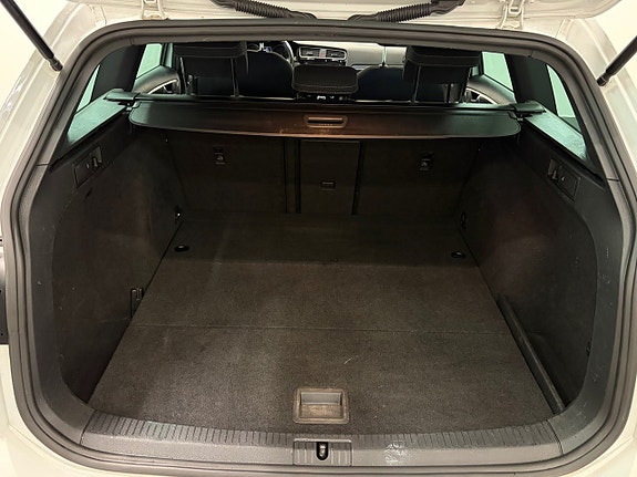 Volkswagen Golf VII 6 of 23
