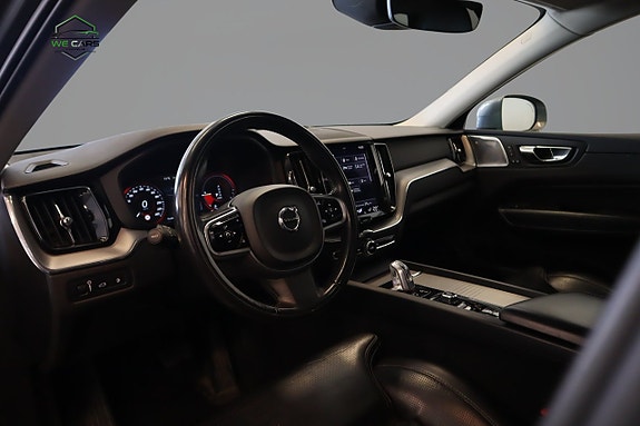 Volvo XC60 11 of 22