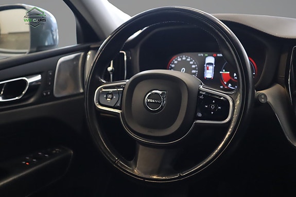 Volvo XC60 12 of 22