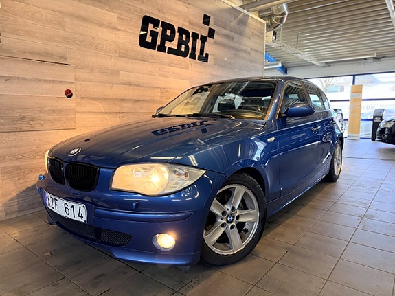 BMW 116i 4 of 5
