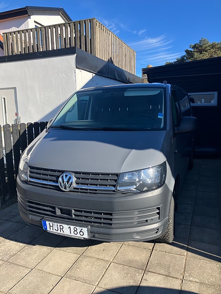 Volkswagen Transporter 2 of 8