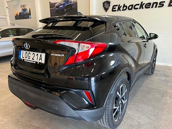 Toyota C-HR 6 of 17