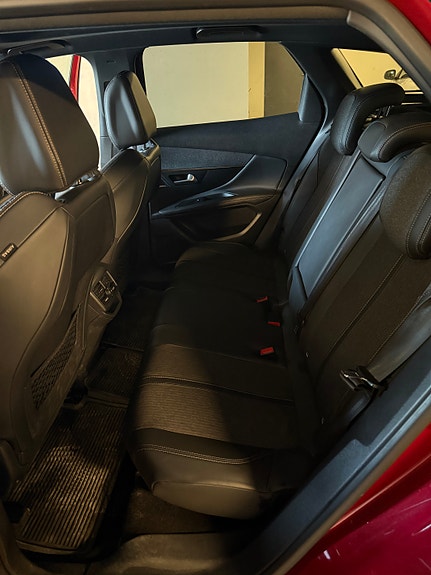Peugeot 3008 16 of 18