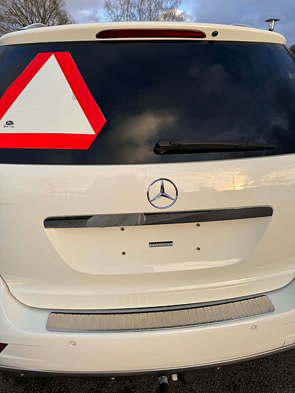 Mercedes-Benz ML280 13 of 15