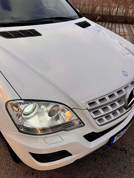 Mercedes-Benz ML280 10 of 15