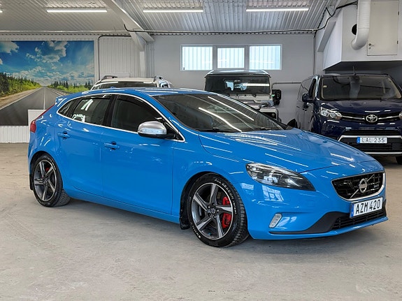 Volvo V40 4 of 5