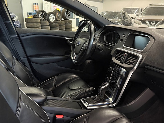 Volvo V40 5 of 5