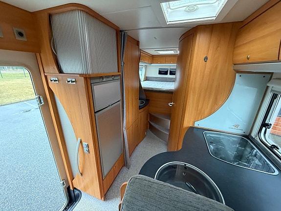 Weinsberg Meteor 790 * Stort garage * Dragkrok * Solceller * 7 of 9