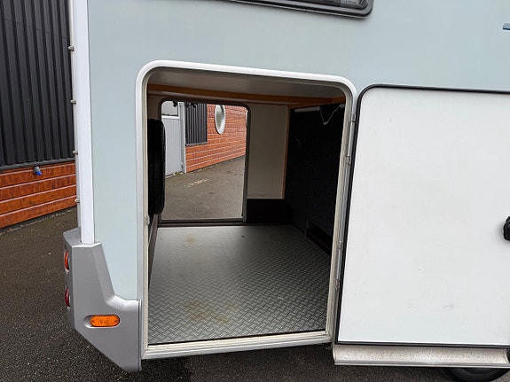 Weinsberg Meteor 790 * Stort garage * Dragkrok * Solceller * 3 of 5