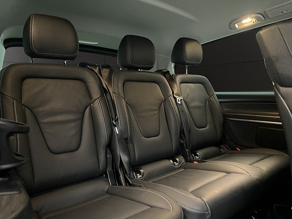 Mercedes-Benz V250 d 30 of 30