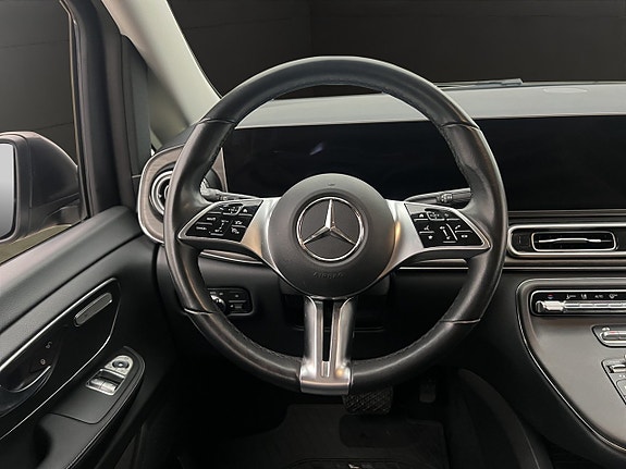 Mercedes-Benz V250 d 14 of 30