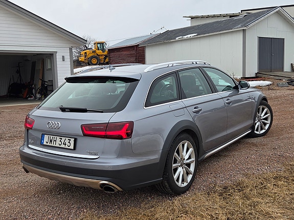 Audi A6 allroad 4 of 5