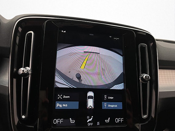 Volvo XC40 15 of 26