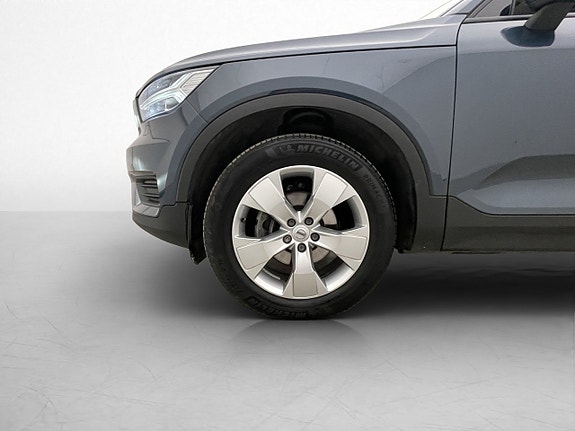 Volvo XC40 23 of 26