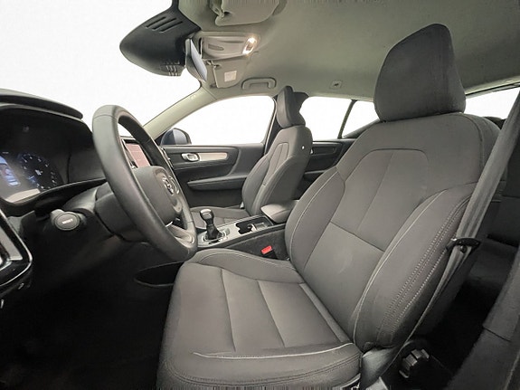 Volvo XC40 10 of 26