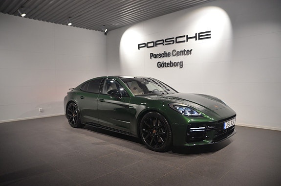 Porsche Panamera 4S