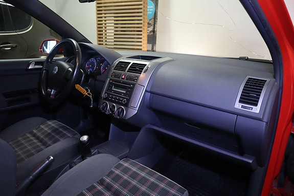 Volkswagen Polo 16 of 17