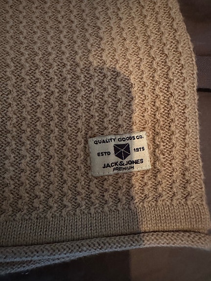 Product image 18 of 47
