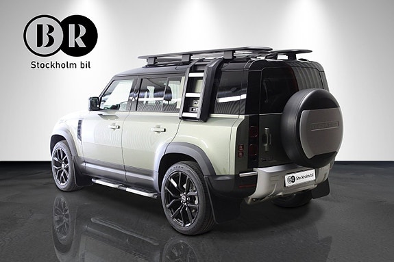 Land Rover Defender 110 2 of 20