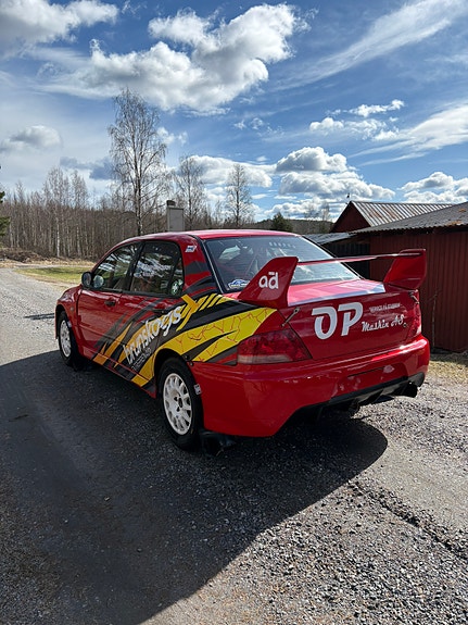 Mitsubishi Lancer 4 of 5