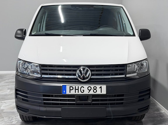 Volkswagen Transporter 3 of 5