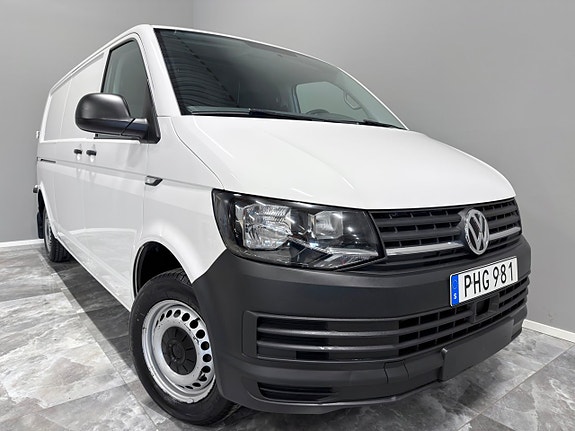 Volkswagen Transporter 2 of 5