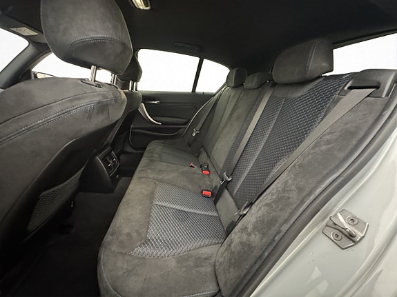 BMW 118i 23 of 28