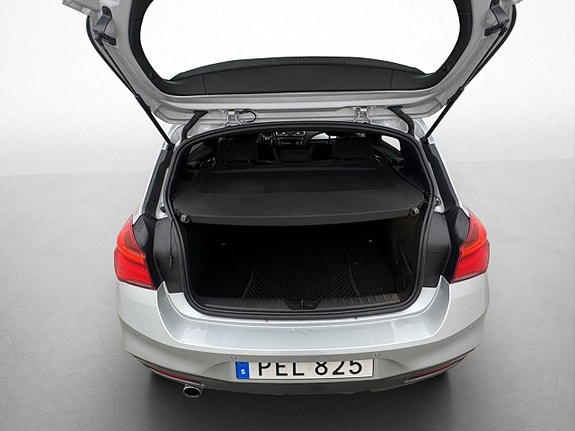 BMW 118i 24 of 28