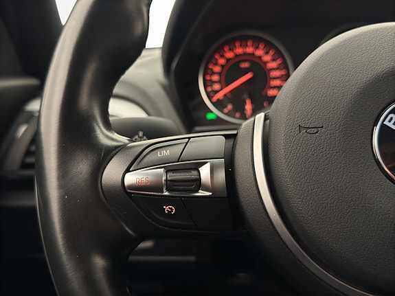 BMW 118i 12 of 28