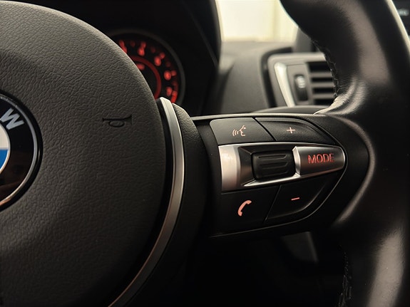 BMW 118i 14 of 28