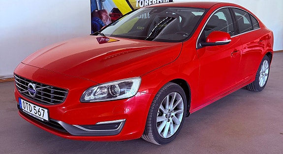 Volvo S60 2 of 5