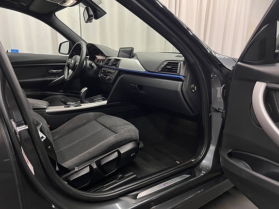 BMW 320d 23 of 30