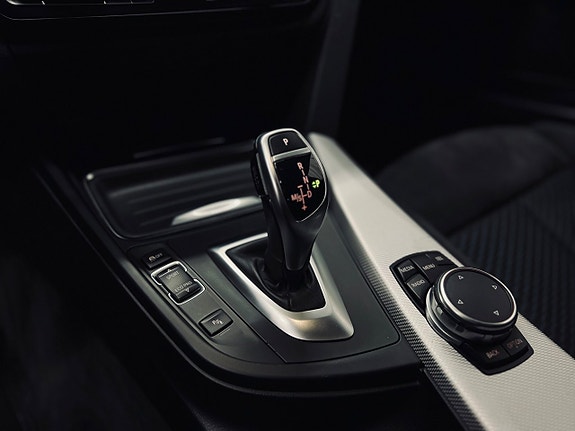 BMW 320d 15 of 30