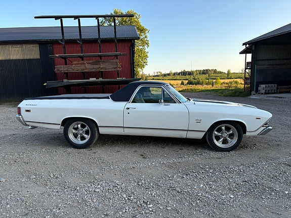 Chevrolet El Camino 3 of 5