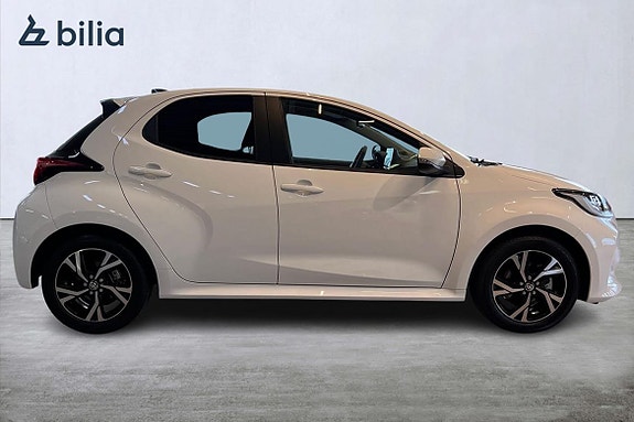 Toyota Yaris 5 of 5