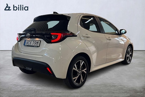 Toyota Yaris 6 of 21