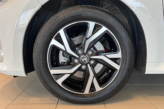 Toyota Yaris 11 of 21