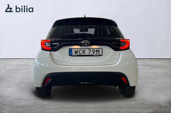 Toyota Yaris 7 of 21