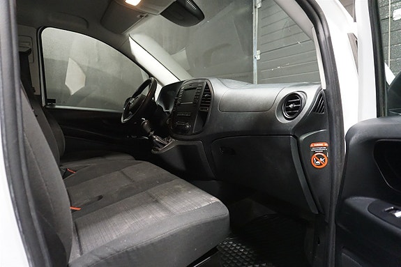 Mercedes-Benz Vito 111 11 of 20