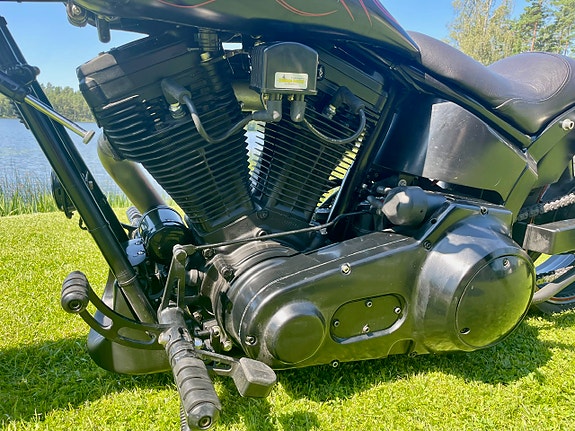 Harley-Davidson Custom 4 of 9