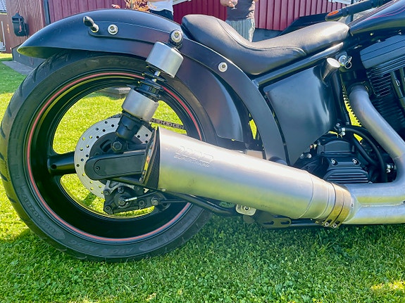 Harley-Davidson Custom 5 of 9
