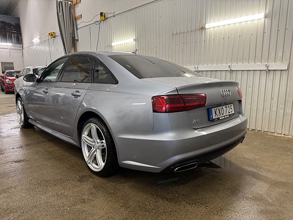 Audi A6 4 of 5