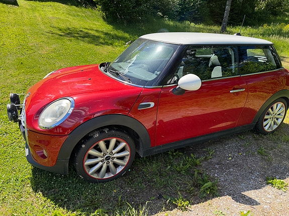MINI Cooper 3 of 5