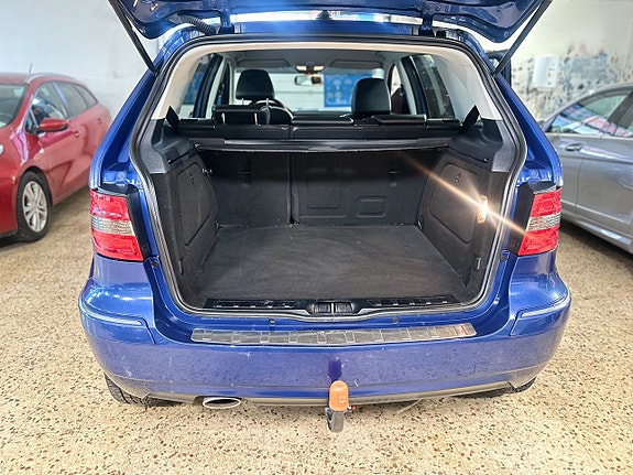Mercedes-Benz B180 12 of 13