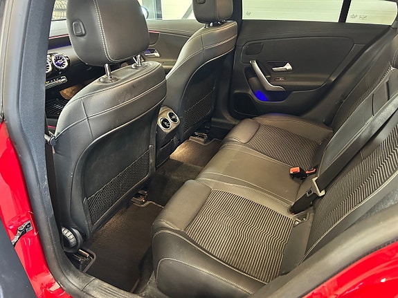 Mercedes-Benz CLA200 d 15 of 20