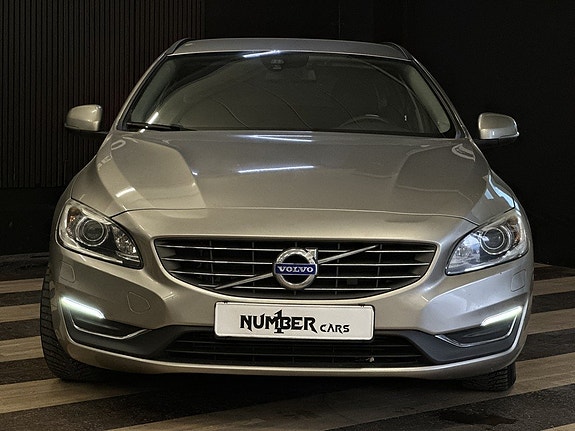 Volvo V60 3 of 27