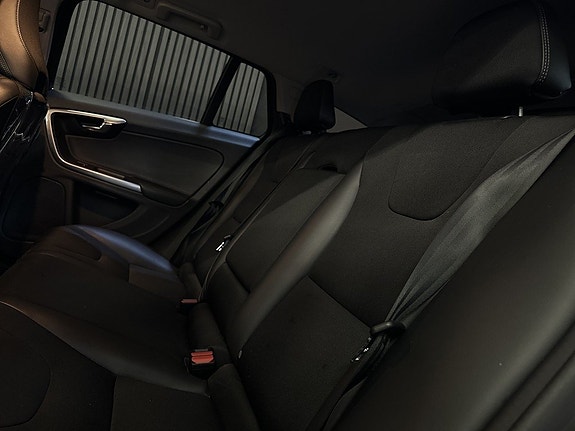 Volvo V60 10 of 27