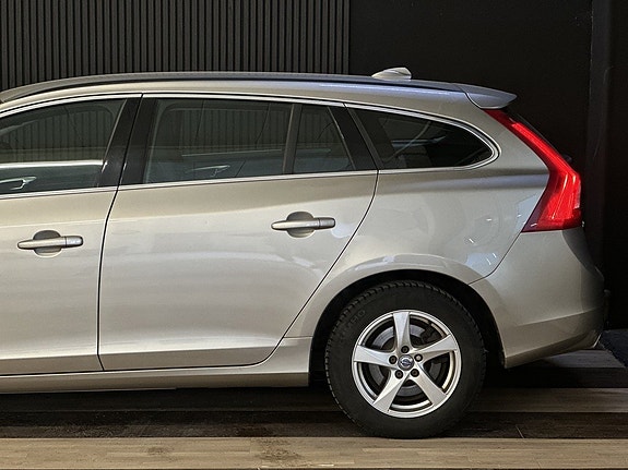 Volvo V60 7 of 27